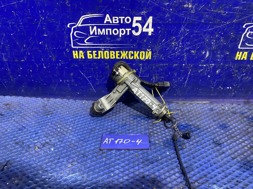 Замок зажигания TOYOTA CORONA 1988