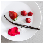 Свеча ароматическая IKEA SOTRONN (СОТРЕНН), Красные ягоды и ваниль, Белый, 45 часов