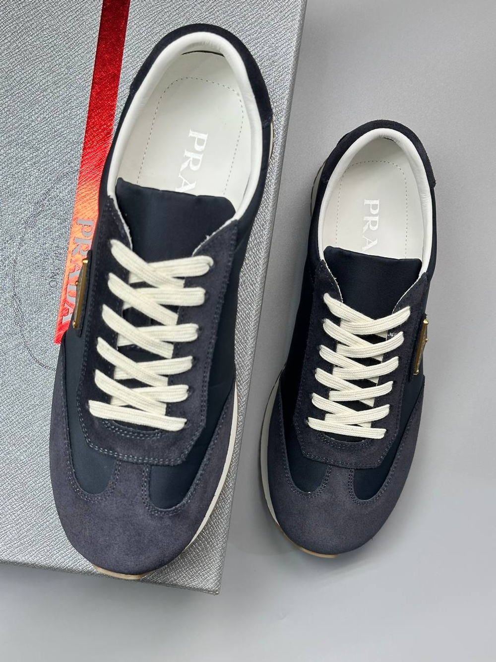 Кроссовки Prada