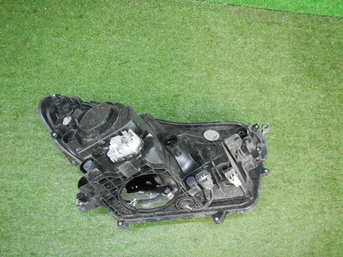Фара левая Toyota Rav 4 CA40 (2015-2019) LED