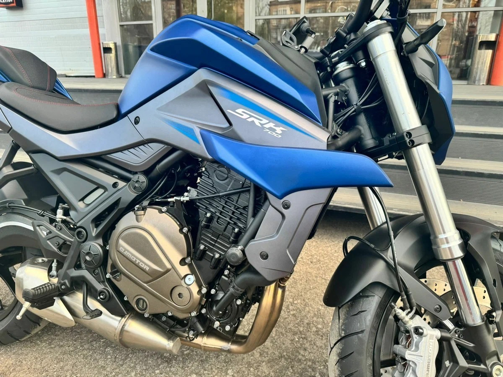 QJMOTOR SRK 700