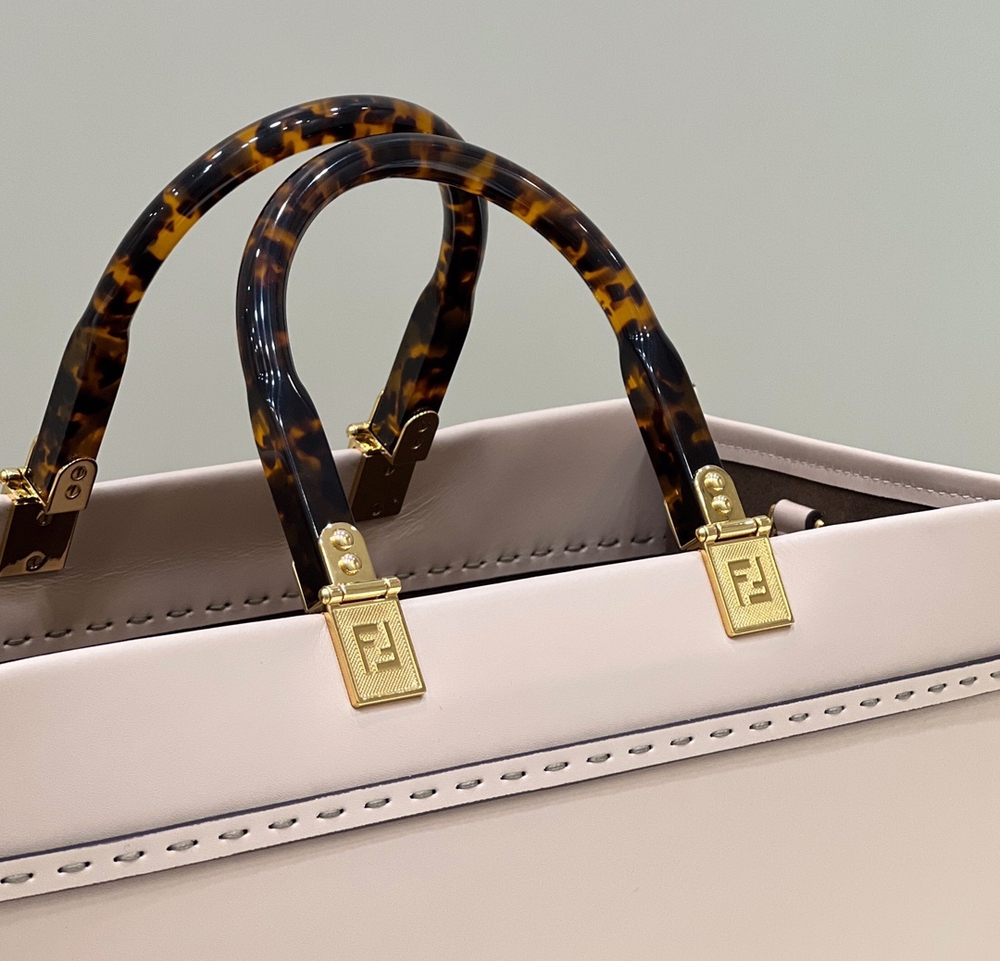 Fendi Sunshine Medium 35 cm