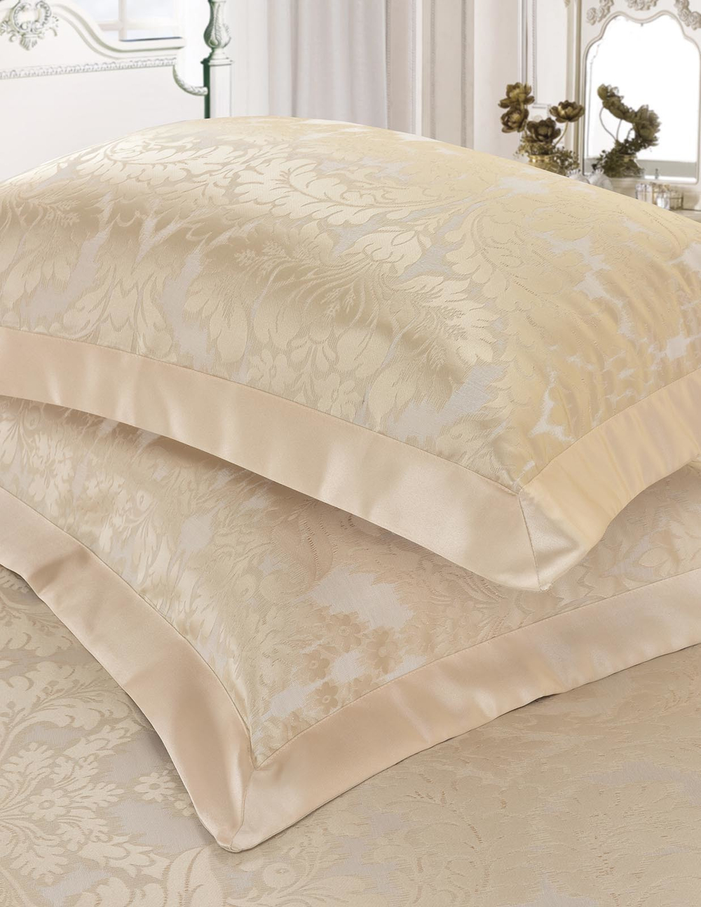 Покрывало 240х260 Sofi De MarkO Мурена молоко