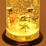 Сувенир с подсветкой Christmas «Свеча со снеговичками» 26 см (без музыки)