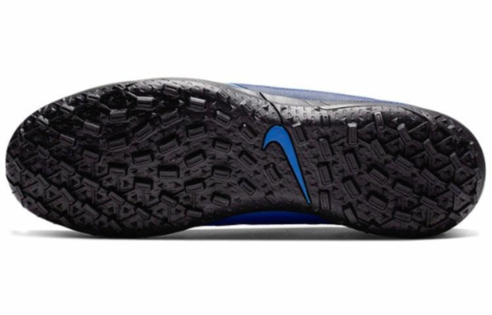 Кроссовки Nike Legend 8 Club Tf