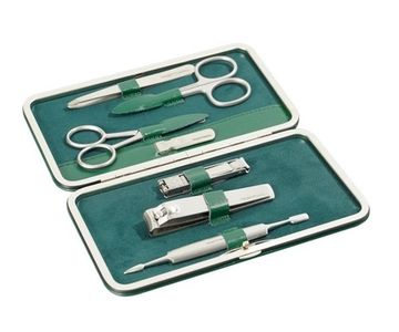 МАНИКЮРНЫЙ НАБОР ИЗ 7 ПРЕДМЕТОВ В КОЖАНОМ ЧЕХЛЕ ЗЕЛЕНЫЙ T&H