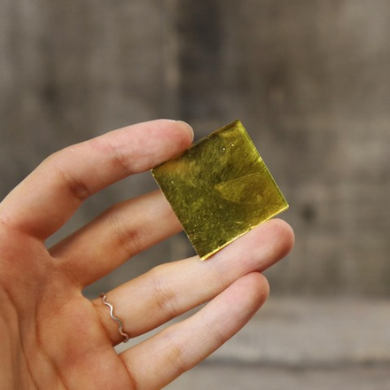 Золотая смальта 30х30 мм, 2.5 гр