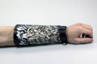 Наруч Волк воющий (004)