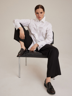 Рубашка с разрезами белая