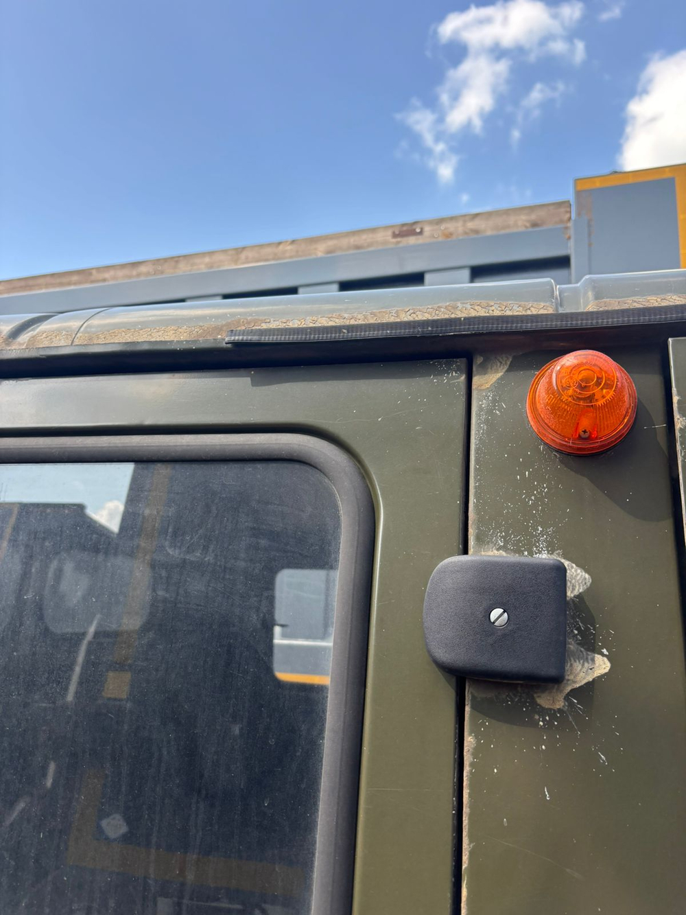 UAZ 3909* Бортовой 390945 (Тент, 4+1 мест, без ABS, Бензиновый, 2,7 л, 112 л.с.)