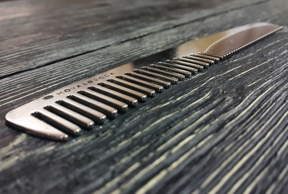 Steel comb "CLASSIC". Стальная расческа "КЛАССИКА"