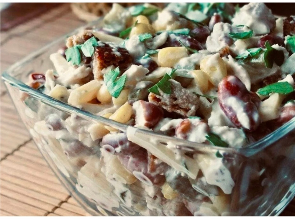 Салат «Белковый заряд» с куриной грудкой 300гр