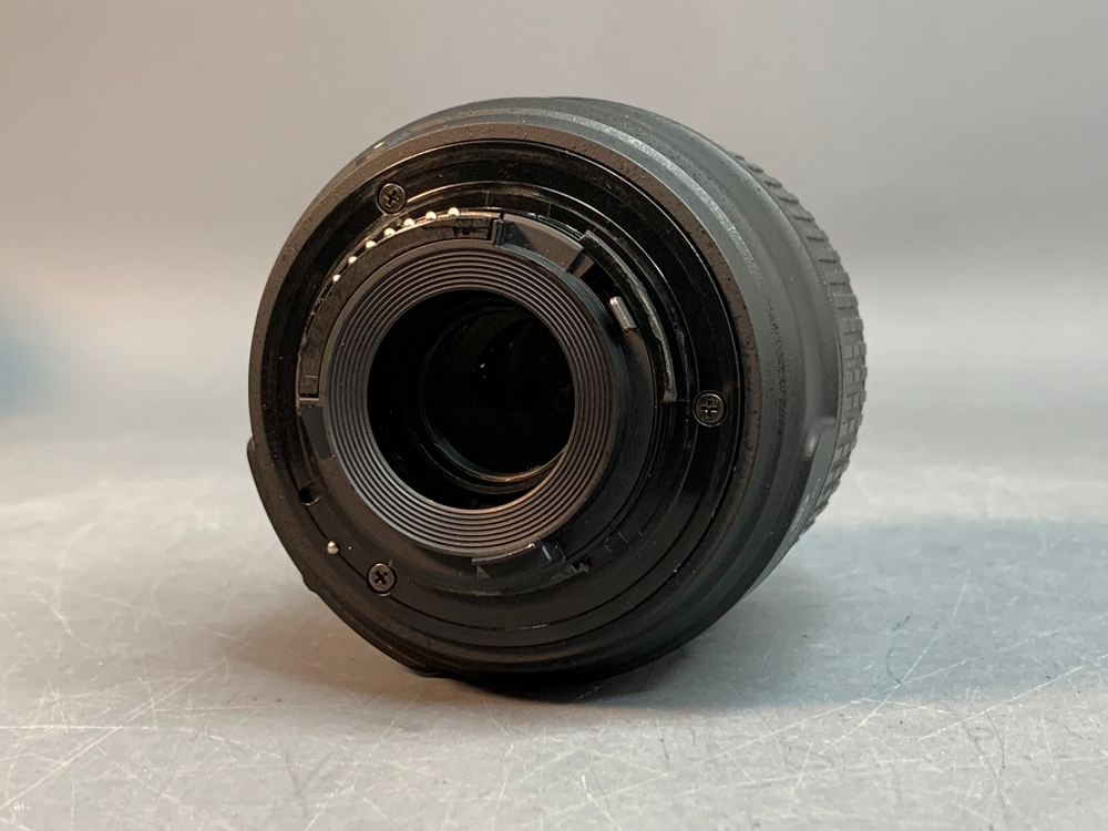 Nikon D5000 kit 18-55mm 22.000 кадров