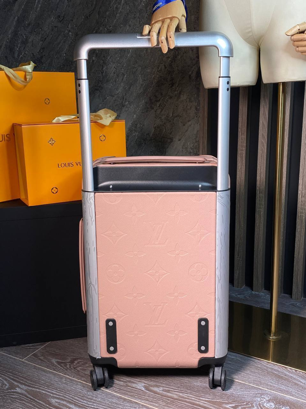 Чемодан Louis Vuitton