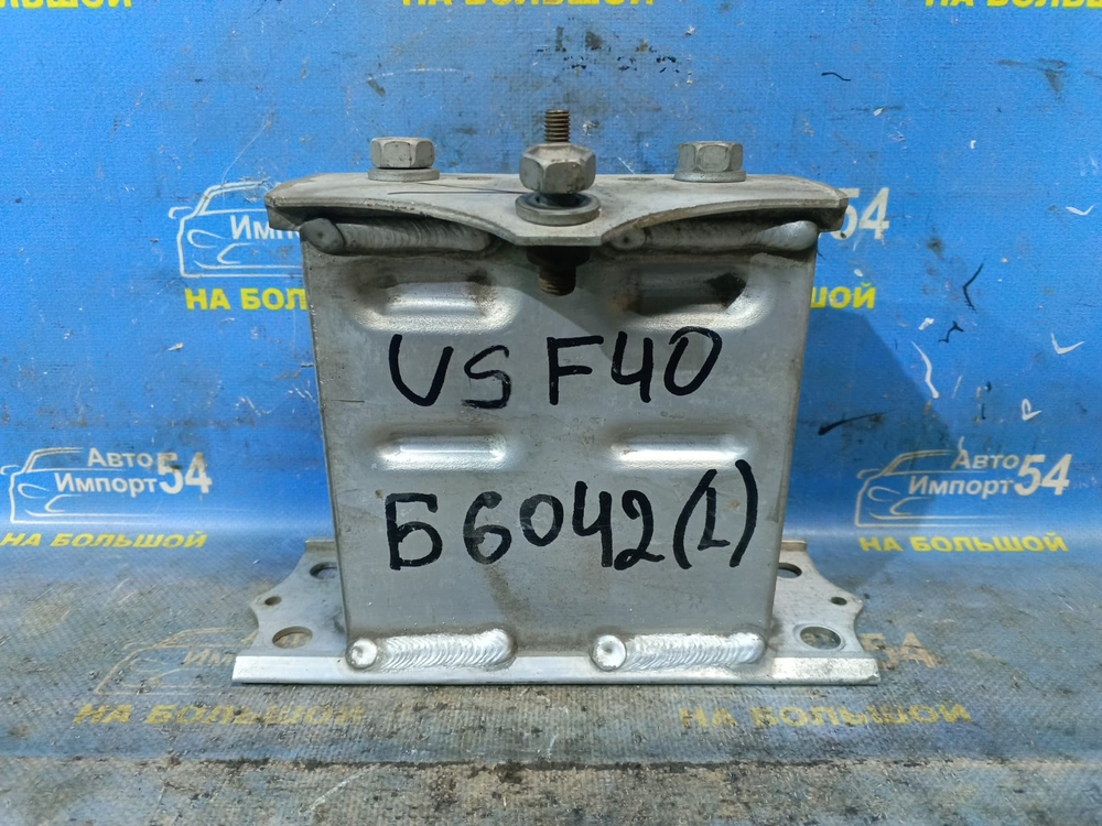 Усилитель переднего бампера LEXUS LS460 2006-2009