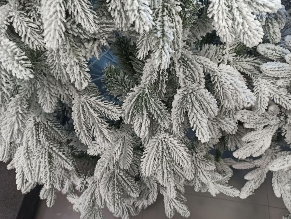 Заснеженная елка «Камчатская» (Литая+пвх) 3,5 м