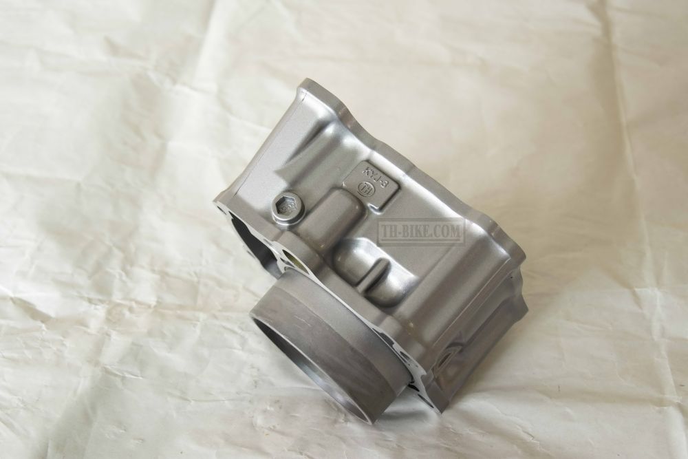 12100-KZZ-900. CYLINDER COMP.