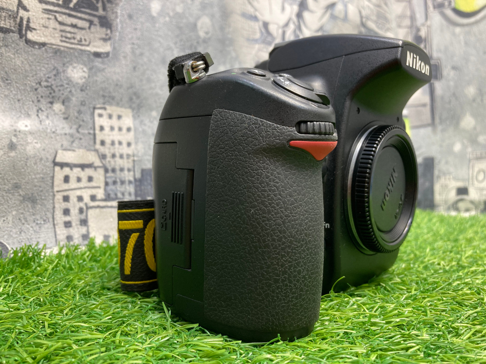 Nikon D700 10.500 кадров