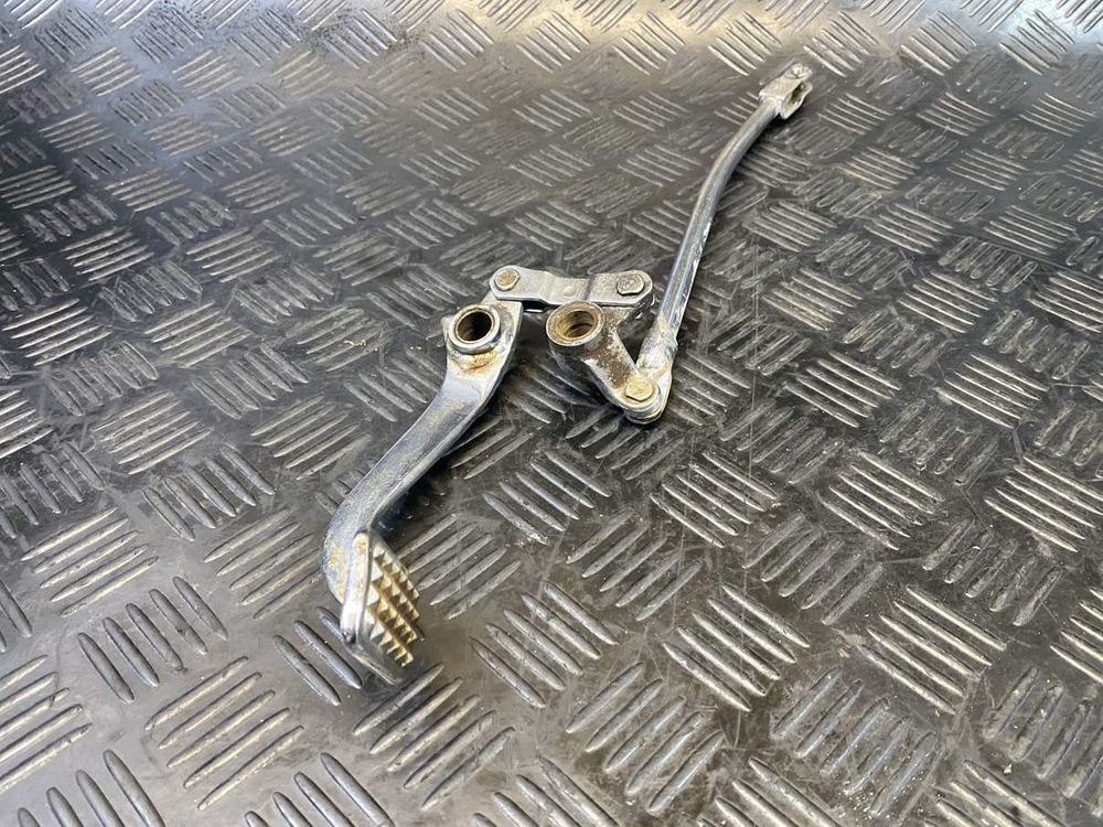 Лапка заднего тормоза Suzuki Intruder VS750 VR51A