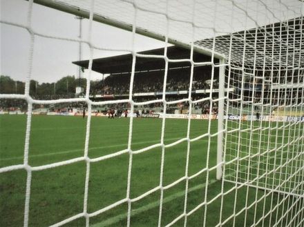 Сетка для футбольных ворот 5х2х1х1,5 м яч. 100х100 мм Ø 5 ОЛИМП