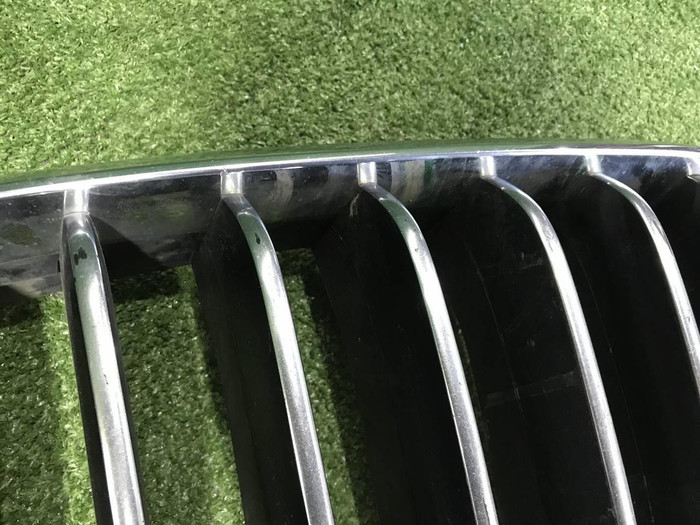 Решетка радиатора правая BMW X5 F15 X6 F16 (2013-2018)