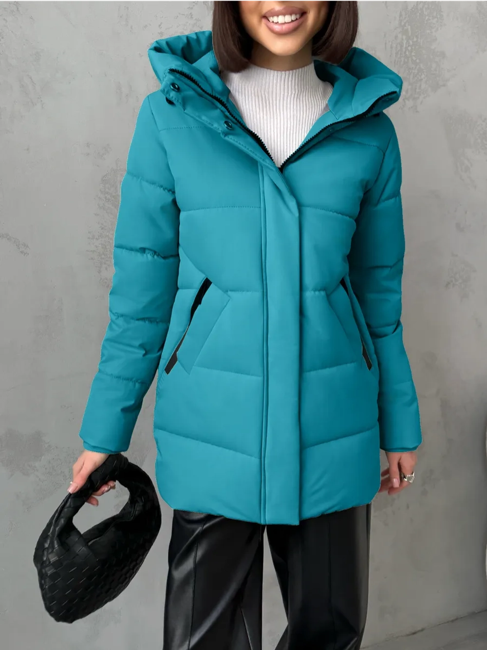 Куртка весенняя удлиненная с капюшоном