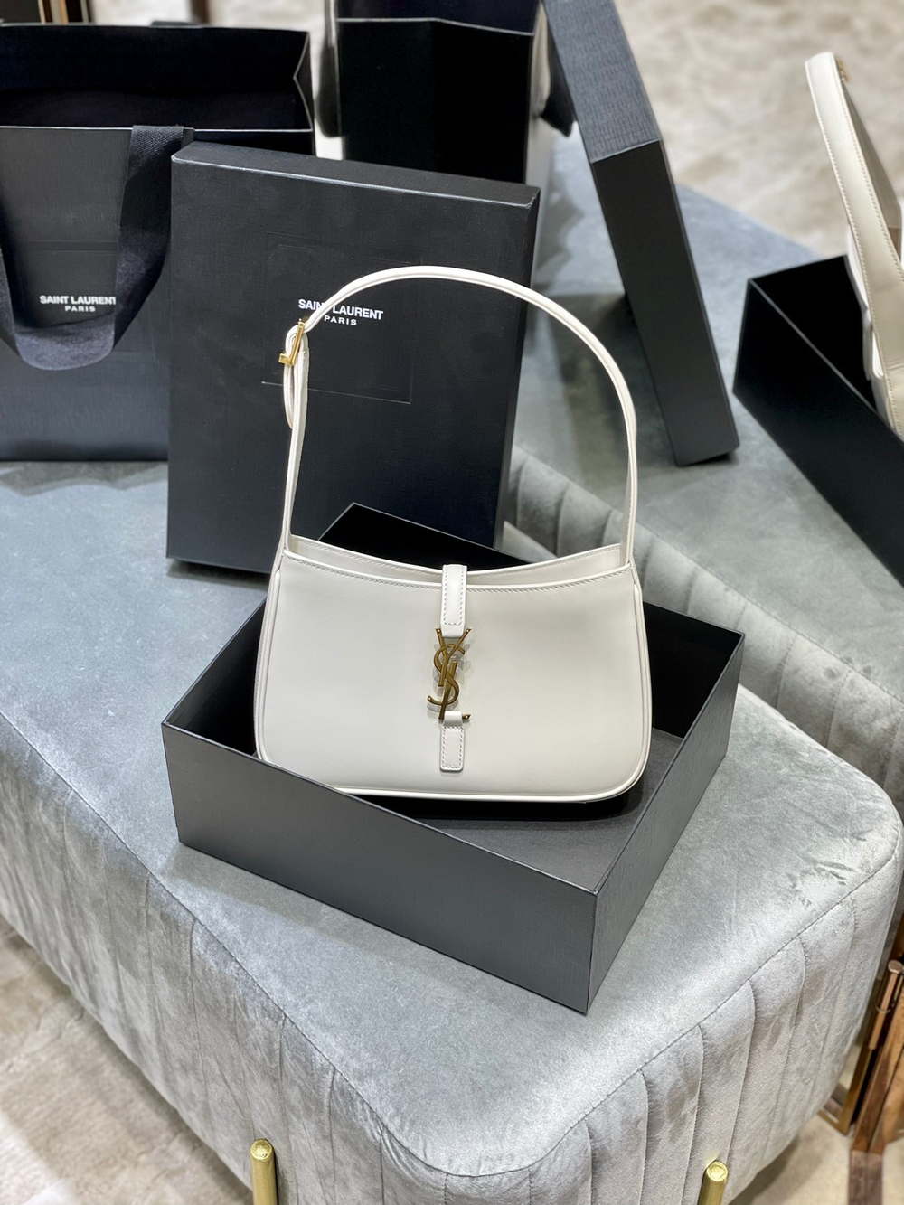 Saint Laurent Le 5 à 7 Hobo Bag
