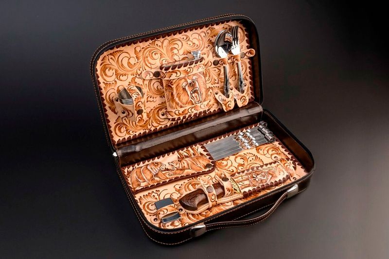 Дорожные наборы (несессеры)