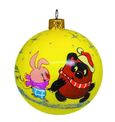 Елочный шар Винни Пух и Пятачок - зимняя прогулка 8,5 см., Батик (КУ-85-18524)