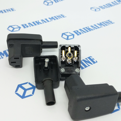 Штекер/вилка С13(угловая)