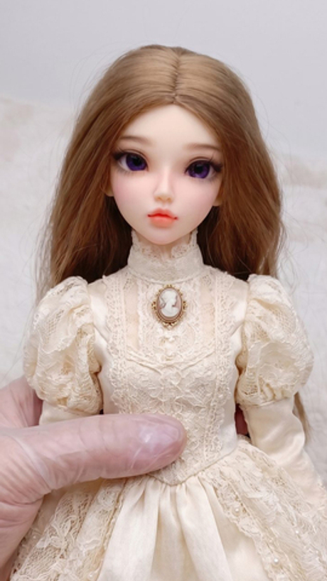 Кукла Хлоя+ макияж 1