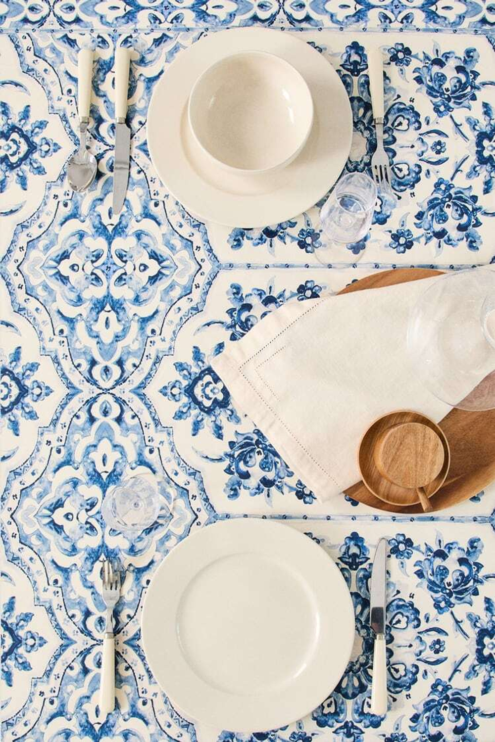 ZARA HOME МОЗАИЧНАЯ СКАТЕРТЬ С ПОЛИМЕРНЫМ ПОКРЫТИЕМ, СИНИЙ