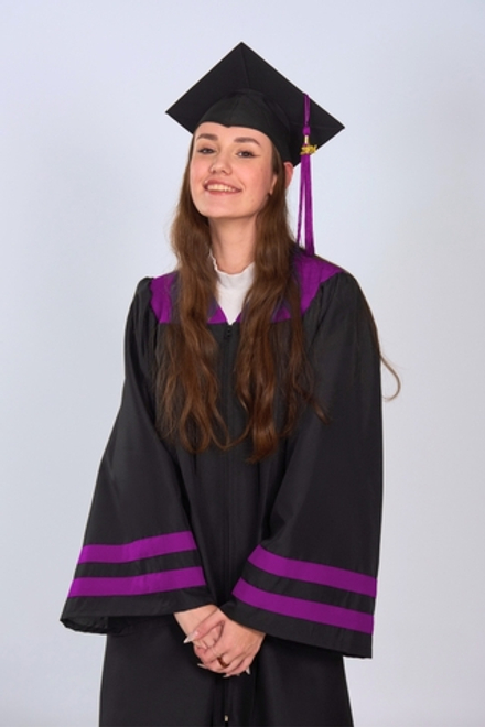 Мантия выпускника “Стандарт плюс”- фиолетовые вставки