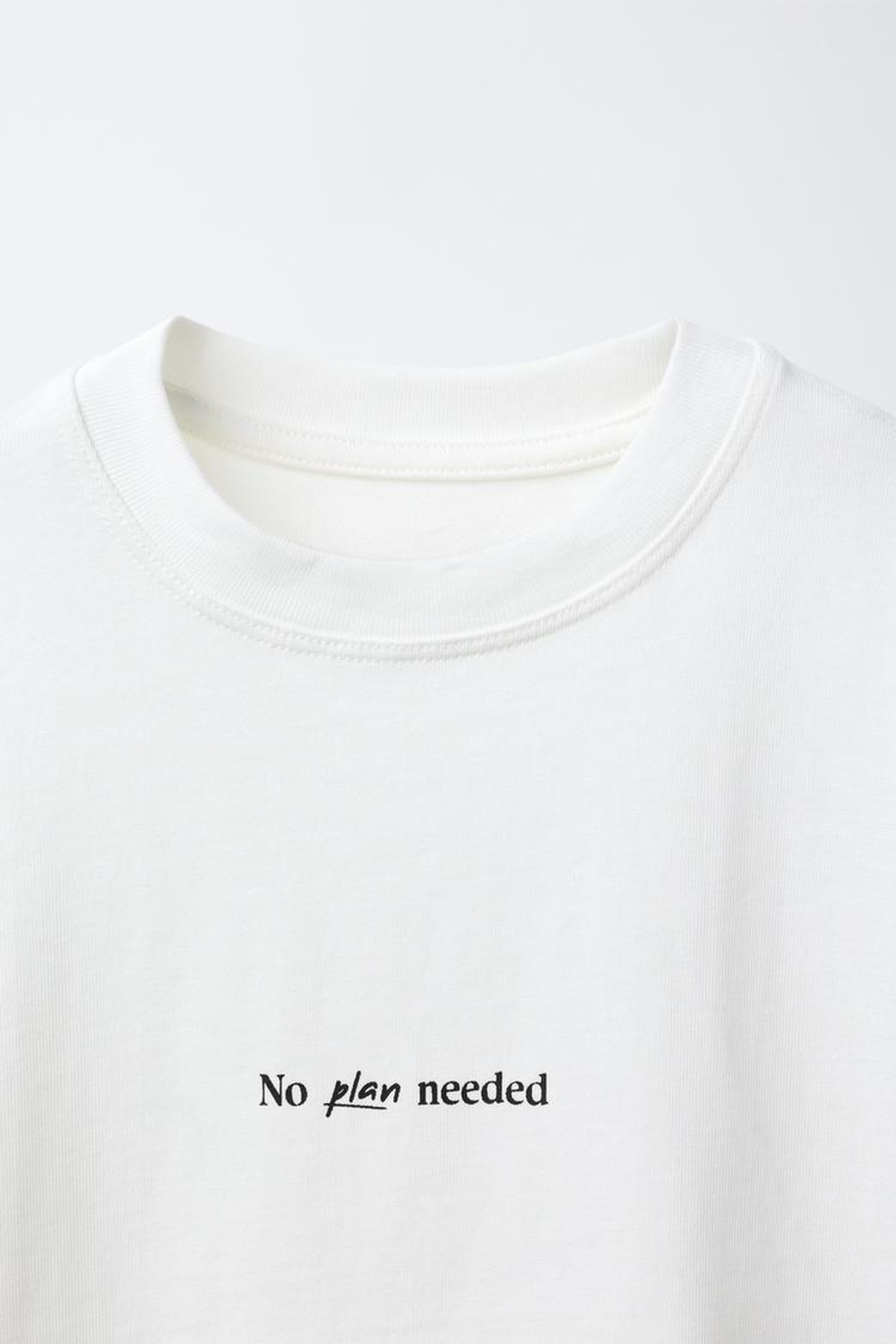 ZARA ФУТБОЛКА С ТЕКСТОВЫМ ПРИНТОМ, ЭКРЮ