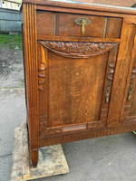 Старинный комод с зеркалом
