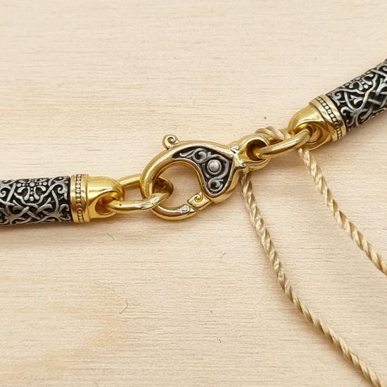 Браслет литой 4 мм. "Орнамент с крестом"