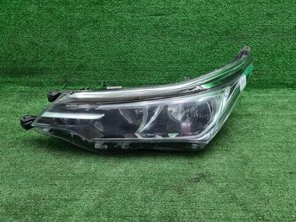 Фара левая Toyota Corolla E160 (2015-2019) галоген