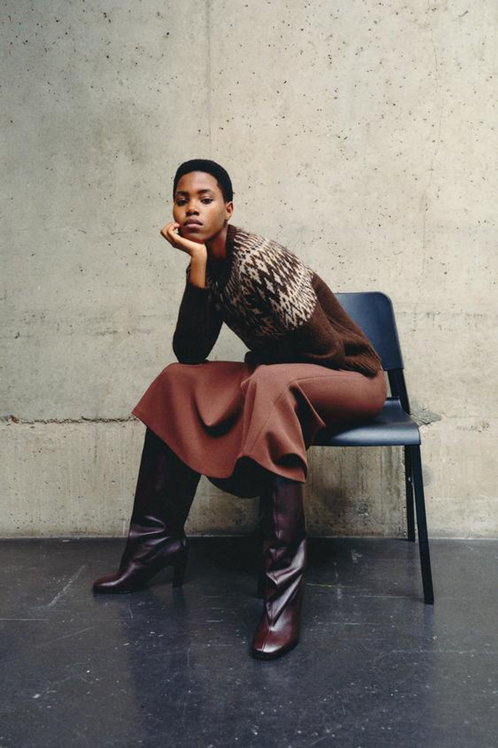 ZARA КОЖАНЫЕ САПОГИ С ШИРОКИМ ГОЛЕНИЩЕМ, КОРИЧНЕВЫЙ