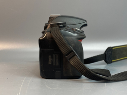 Nikon D3100 Сломан затвор