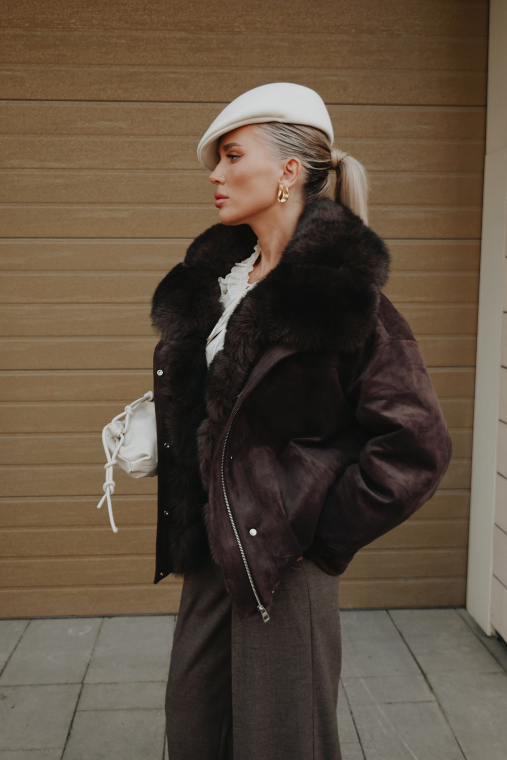 Пуховик из экозамши с пуховым наполнителем