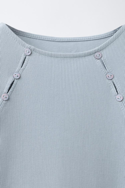 ZARA ФУТБОЛКА В РУБЧИК С ПУГОВИЦАМИ И ВЫРЕЗОМ, СЕРО-СИНИЙ