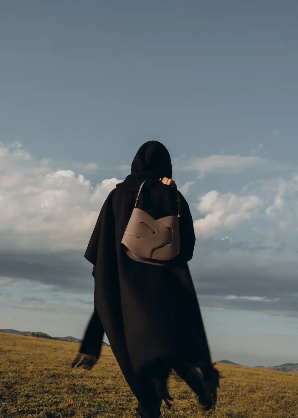 POLENE СУМКА NODDE HOBO, СЕРО-КОРИЧНЕВЫЙ