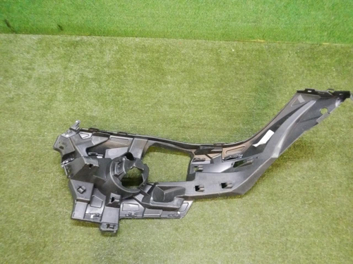 Кронштейн ПТФ правый BMW X5 F15 (2013-2018)