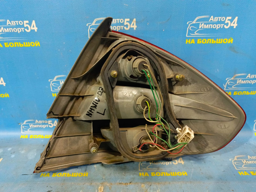 Стоп левый TOYOTA PRIUS 1999