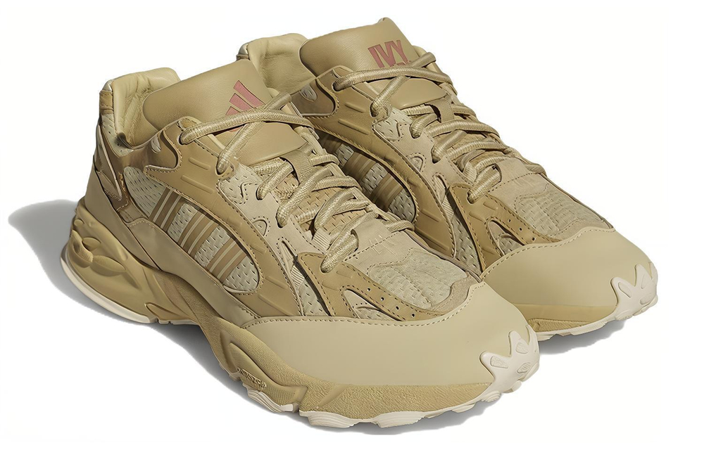 Кроссовки Ivy Park X Adidas Savage Trail