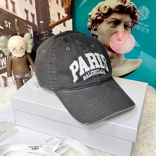 Бейсболка Balenciaga
