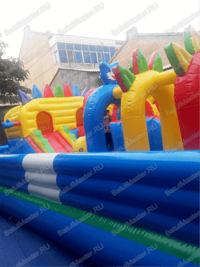 Коммерческий надувной батут "Радужный город" 12*6*3 м