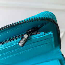 Louis Vuitton Zippy Vertical Wallet