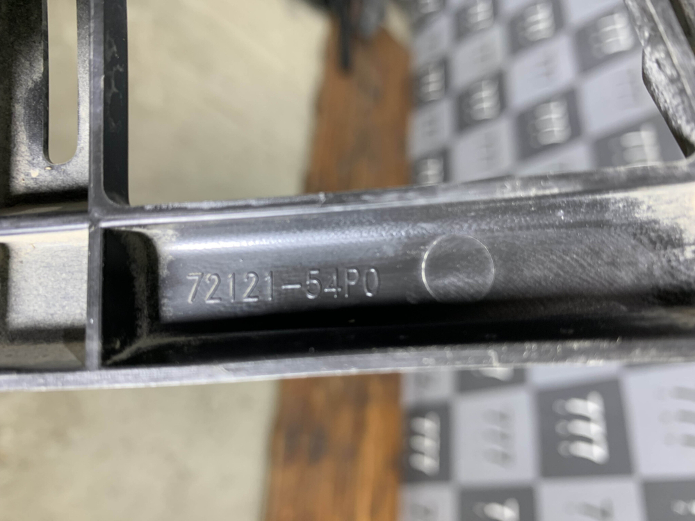 Кожух замка капота Suzuki Vitara 2 14-18 Б/У Оригинал 7212154P00