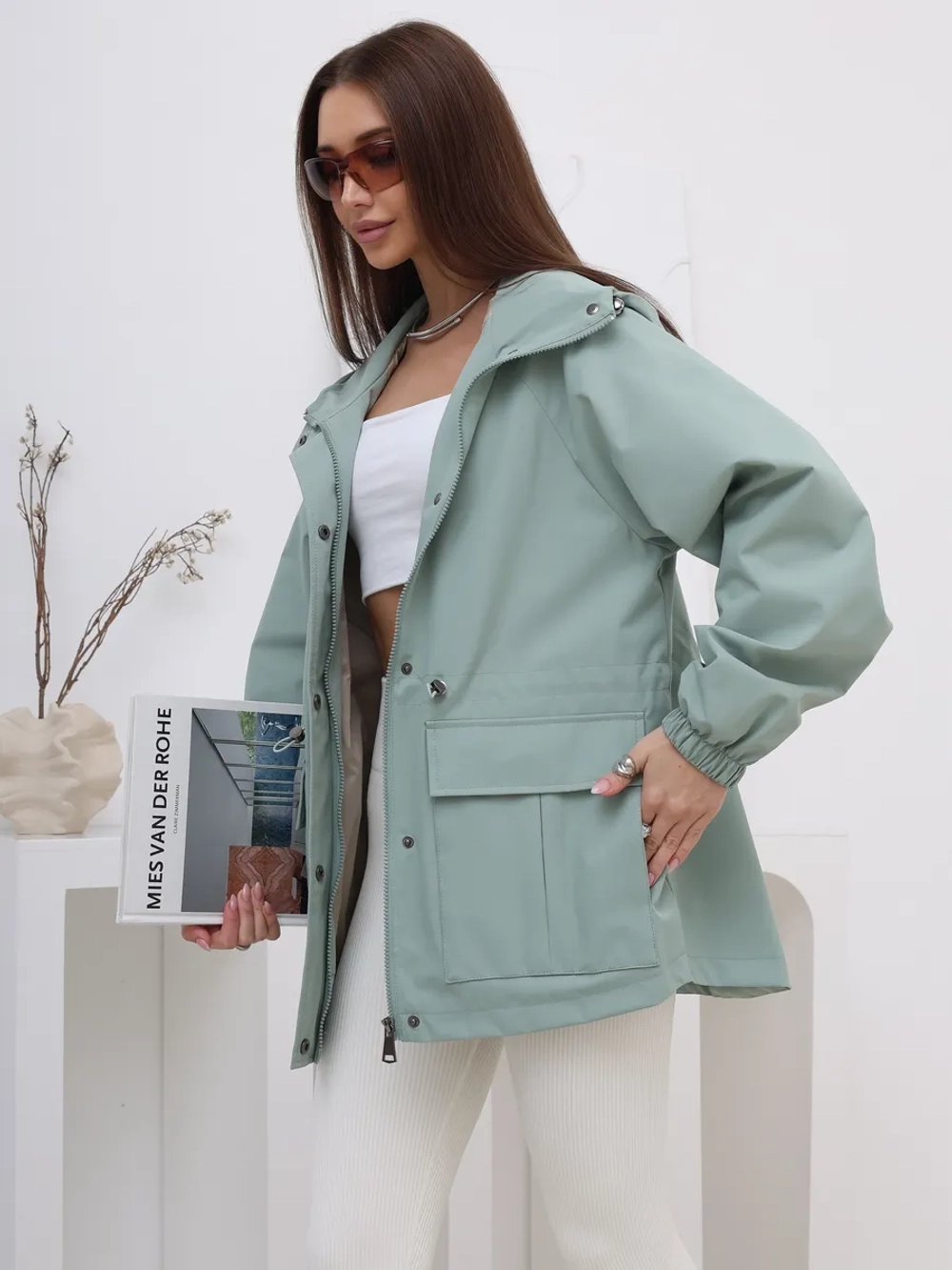 Ветровка удлиненная с капюшоном